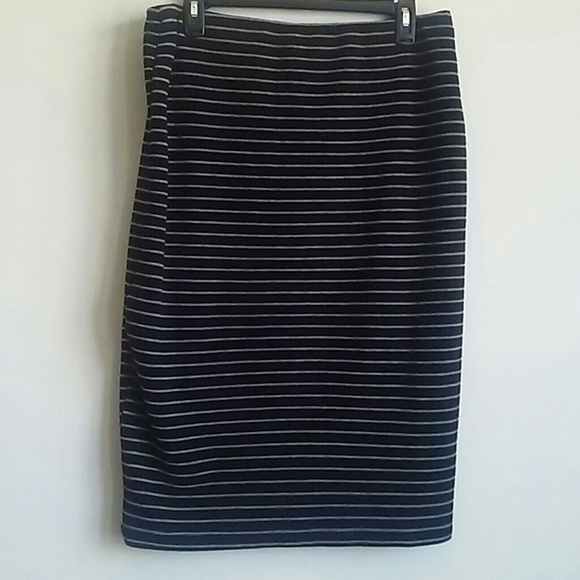 Mossimo Supply Co. Dresses & Skirts - Mossimo Black Gray Stripe Pencil Skirt XL